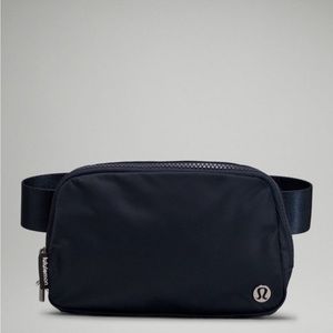 Lululemon Everywhere Belt Bag Extended Strap True Navy
